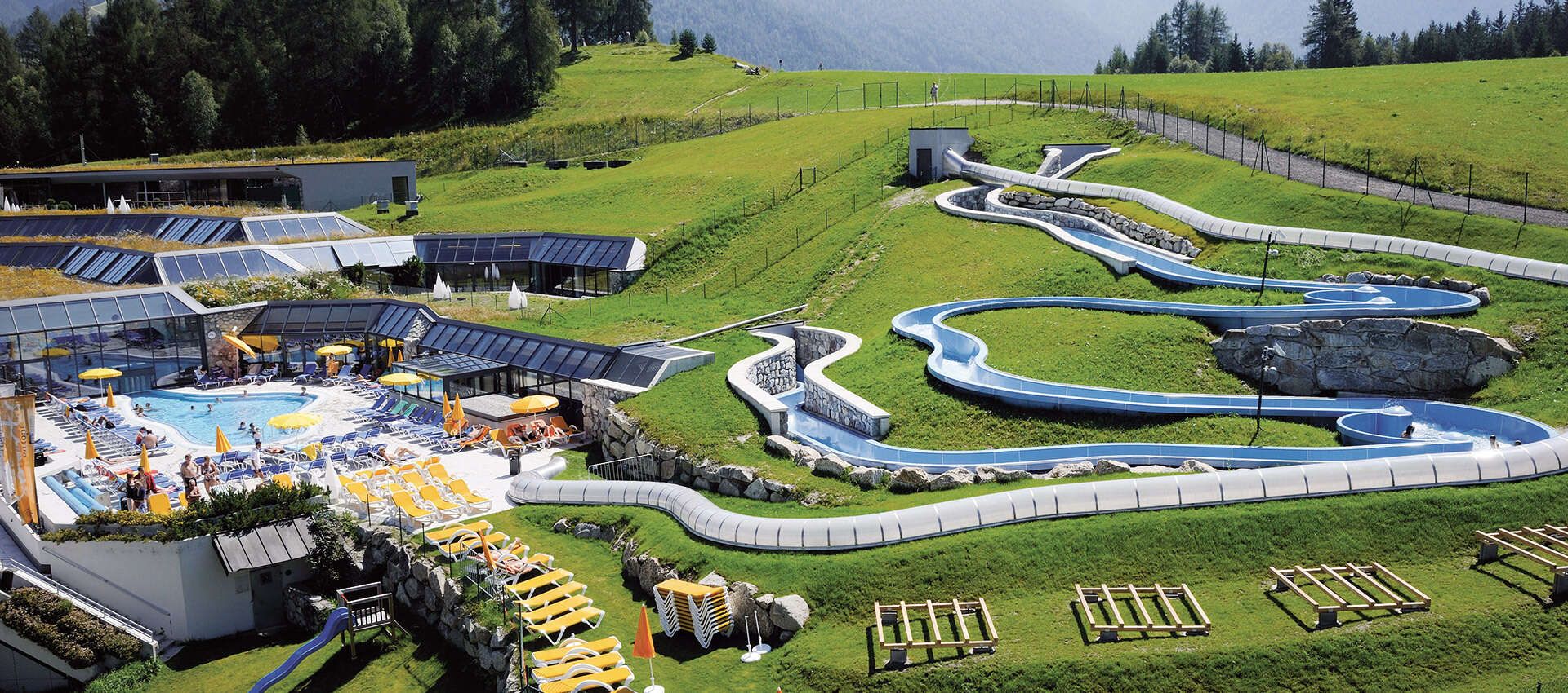 Schwimmen und Wasserrutschen in Sport & Kongresszentrum Seefeld