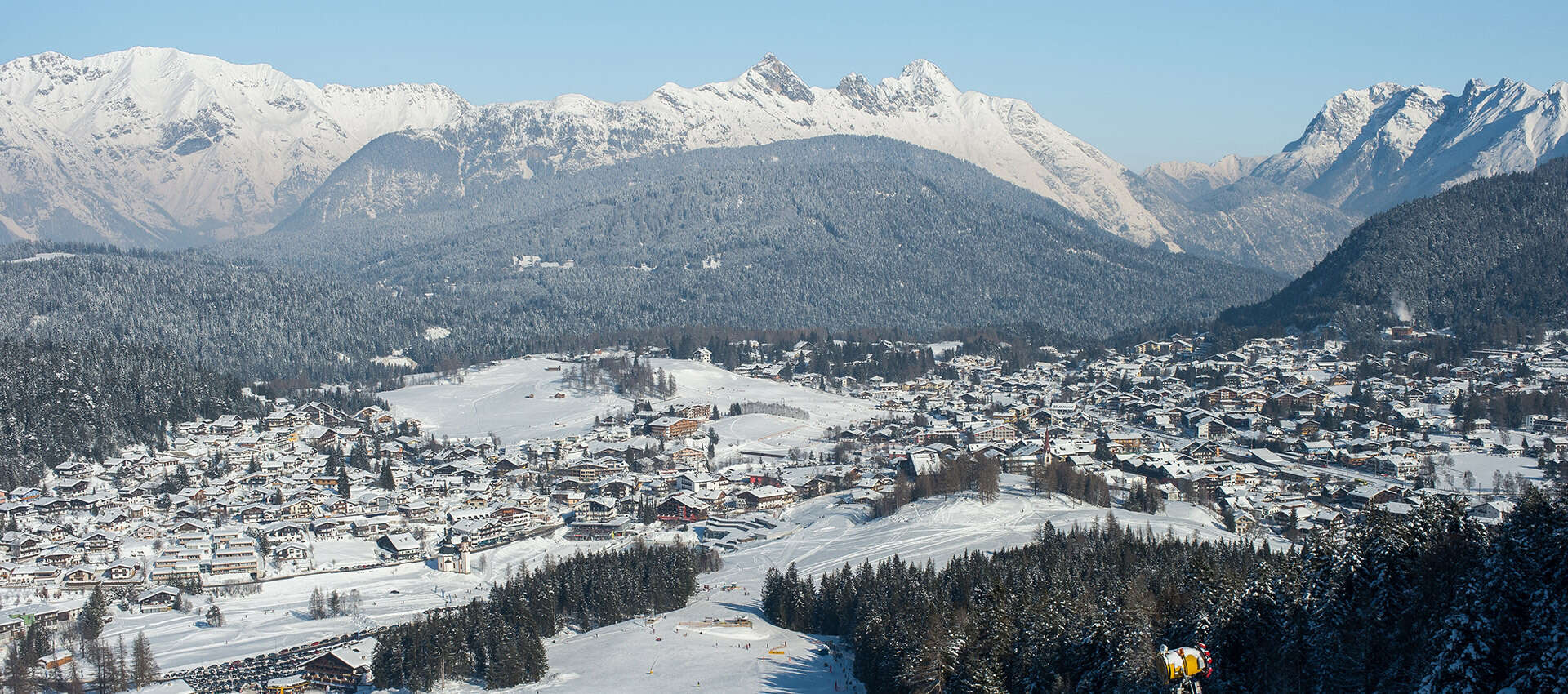 Gschwandtkopf mit Blick auf Seefeld im Winter